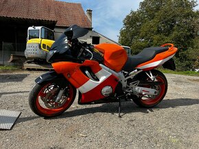 Honda CBR 600 Repsol - 3