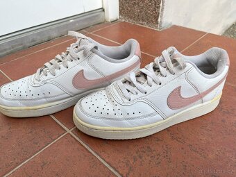 Prodám kožené boty Nike 38,5 . - 3