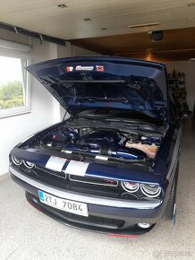 Dodge Challenger 5.7 Hemi - 3