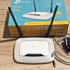 tp-link TL-WR841N WiFi router 300 Mbit/s + 10m UTP kabel - 3