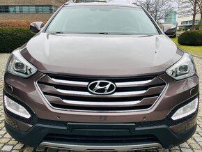 Hyundai Santa Fe 2.2CRDi 4x4 AUT LED KAMERA TAŽNÉ SERVISKA - 3