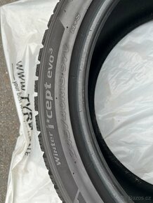 Hankook winter icept evo3 245/40 R18 97V - 3