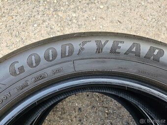 2 Letní pneumatiky Good Year EfficientGrip Perf. 215/55 R17 - 3