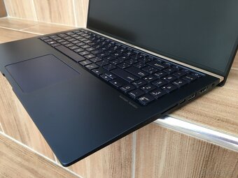 Asus Zenbook 15 - 3