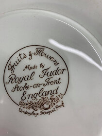 Anglický porcelán Royal Tudor, moučníková souprava 35ks - 3