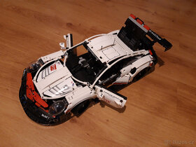 LEGO Technic 42096 Porsche 911 RSR - 3