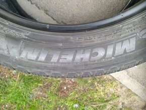 Prodám 2 pěkné letní gumy Michelin 295/40 R20 - 3