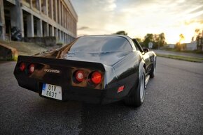 SLEVA:1980 Corvette C3 5.7l V8 Aut - Restomod - 3