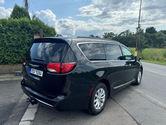 Chrysler Pacifica 3,6 L V6 RU Touring L 2017 AKCE - 3