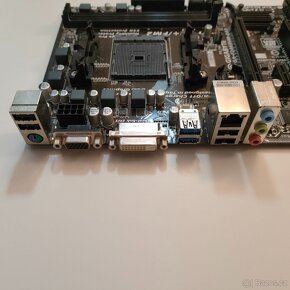 Základní deska GIGABYTE FM2+/FM2 DDR3 - 3