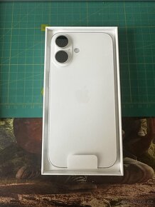 Prodám iPhone 16 512 gb cena 26,000 - 3