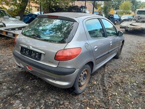 Peugeot 206 1.1i 44.KW r.v. 2002, motor HFX - pouze díly - 3