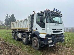 IVECO TRAKKER  8x4 třístranný sklápěč - 3