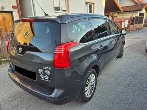 Peugeot 5008 2.0L HDi automat 7 miestne - 3