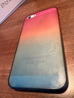 iPhone 5s zlatý - 3