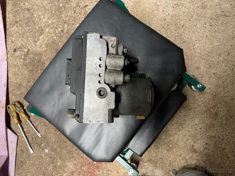 BMW E39 ABS modul 0 265 217 800 – plně funkční - 3