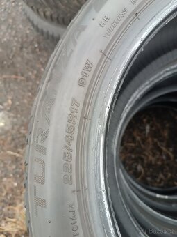 225/45/17 91W BRIDGESTONE TURANZA T001 SADA LETNÍCH PNEUMATI - 3