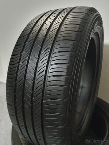 2x -- 235/55 R17 Letní pneu Kumho Crugen HP71 -- - 3