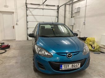 Mazda 2 1.3i rok 2011 - 3