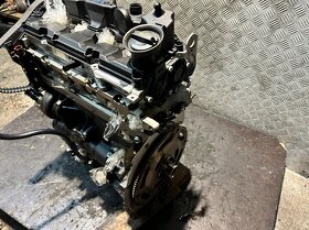 Audi A4 B9 2.0TDI motor DET - 3