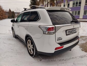 Mitsubishi Outlander 2,2 Di-D 4WD /7-mist/DPH/ - 3