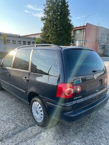 Volkswagen Sharan 2.0 - 3