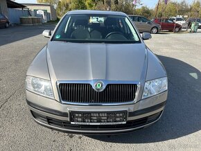 ŠKODA OCTAVIA 1. 4 MPI SERVISNÍ KNIHA - 3