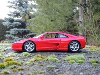 Ferrari F355 Berlinetta 1:18 UT Models - 3