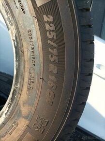 Pneu Michelin pro obytné auto 16" vzorek 9 mm - 3