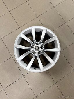 Alu kola Škoda Superb 5x112 r18 Modus - 3