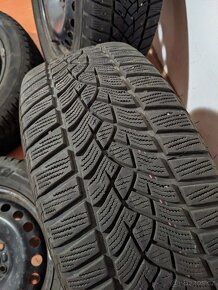 215/55 R16, zimní Ford Mondeo MK4, Goodyear 6,5-7,0 mm - 3