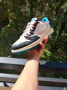 Jordan 1 Retro Low OG Fragment x Travis Scott - 3