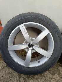 Zimní pneu. ALU kola 215/60R17 114,3 - 3