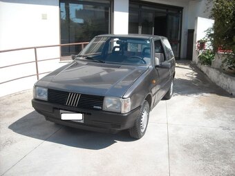 Fiat Uno MK1  , logo turbo - 3