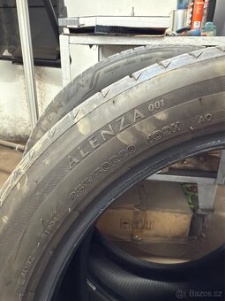 Letní gumy, Bridgestone 255/55 R20, 109H vzorek 7mm - 3