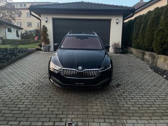 Skoda Superb,panorama,tažné,kůže,servisováno - 3