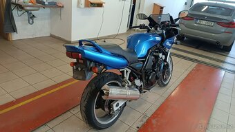 Yamaha FZS 600 - 3