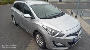 Hyundai i30 CW, 1,6 88kW, MPI, RV 2013, 1.majitel - 3