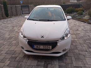 Peugeot 208 - 3