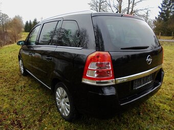 Opel Zafira B,1.8 103KW,rok2009,159167km,Nová STK - 3