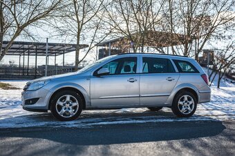 Opel Astra Station Wagon - 3