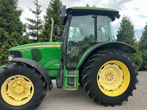 John Deere 5820  rok vyroby 2004 - 3