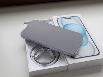 APPLE iPhone 15 256GB Blue - ZÁRUKA - TOP STAV - 3