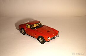 Prodám model Ferrari 250 GT SWB CMC 1:18 - 3