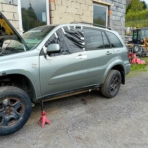 Toyota RAV4 2,0 85Kw, na díly - 3