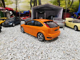 model auta Ford Focus ST Mk2 / Focus RS mk3 Otto mobile 1:18 - 3