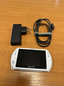 PSP Go White - 3