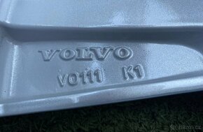 Originální Alu kola Volvo XC90 235/55/19 zimní - 3