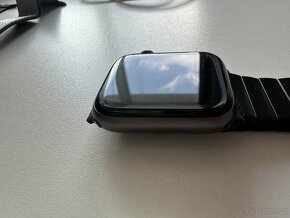 Apple Watch Series 5 44mm Space Gray Aluminum GPS - 3