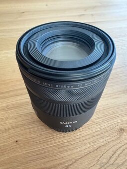 Canon RF 85mm F2 MACRO IS STM - 3